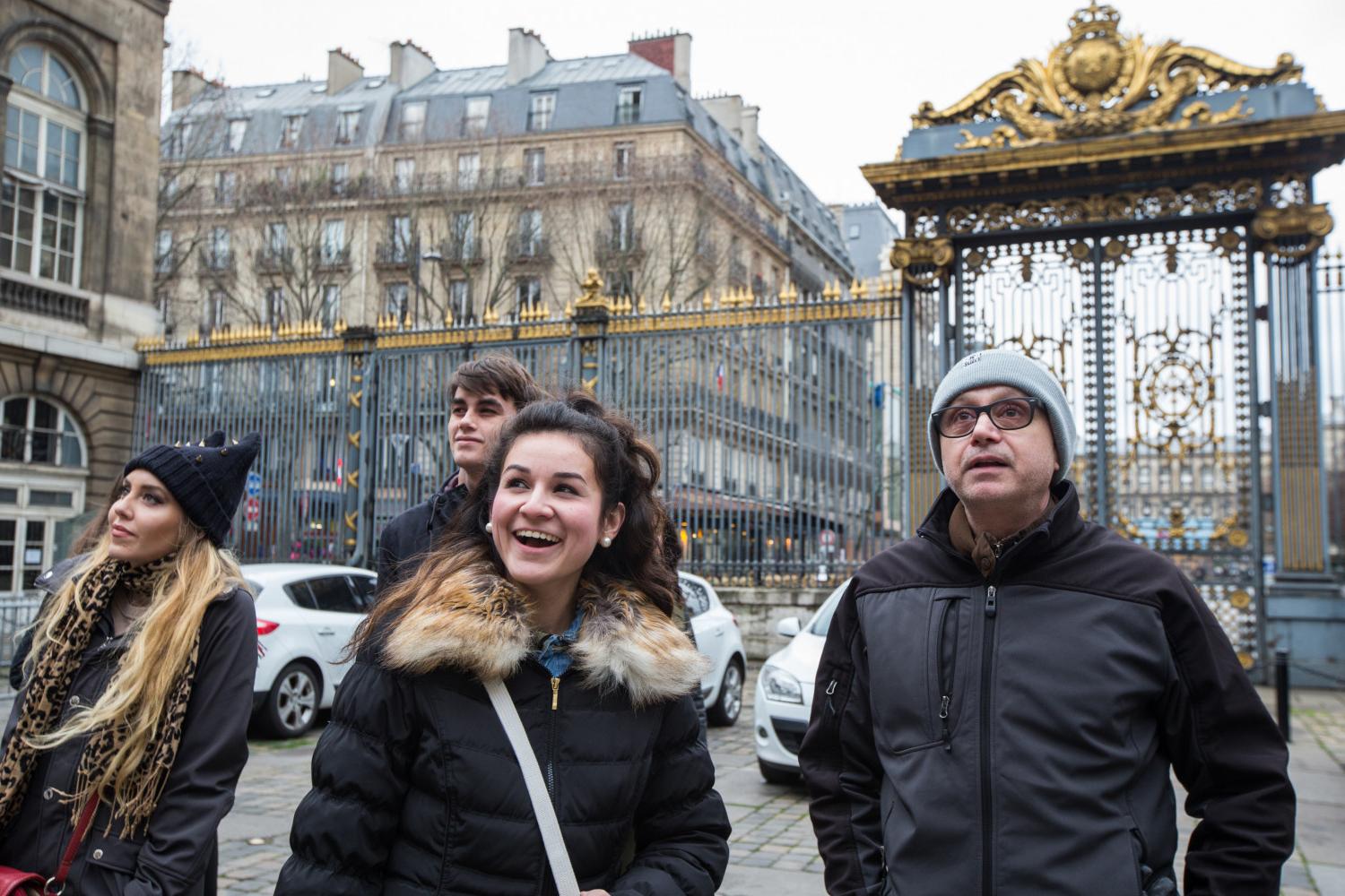 <a href='http://my.alfirdaus.net'>全球十大赌钱排行app</a>学院法语教授Pascal Rollet带领学生们到巴黎游学.